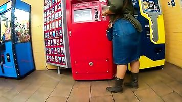 Chunky Latina PLUMP butt jean skirt